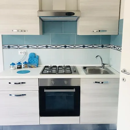 Monolocale Colombo Blu Al Mare Marina Di - Scauri Daire